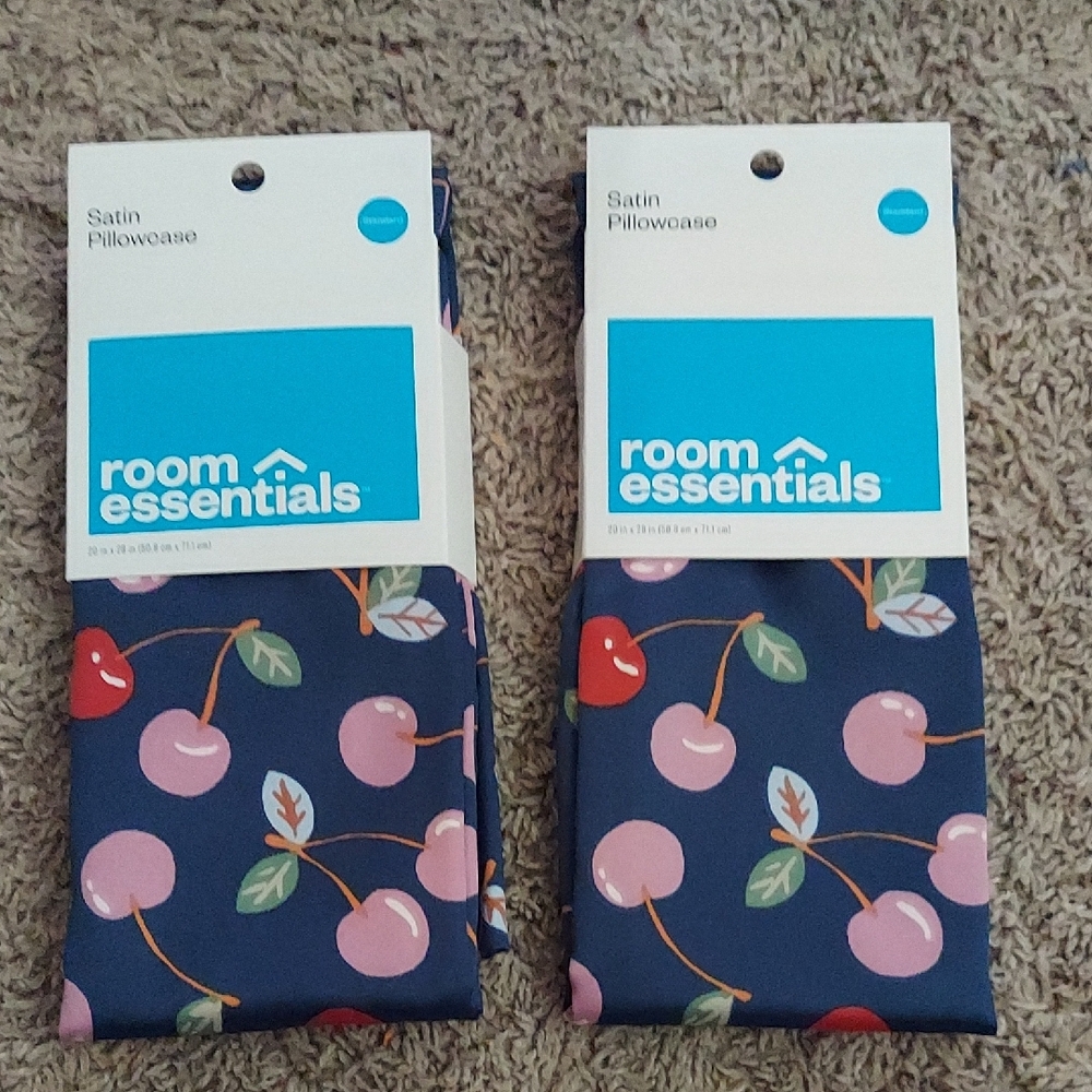 2 satin pillowcases